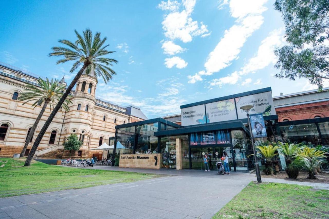 Infinity On Morphett Adelaide Apartment Exterior photo