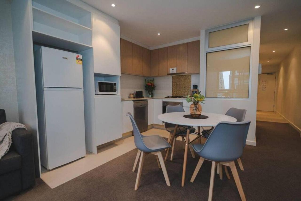 Infinity On Morphett Adelaide Apartment Exterior photo